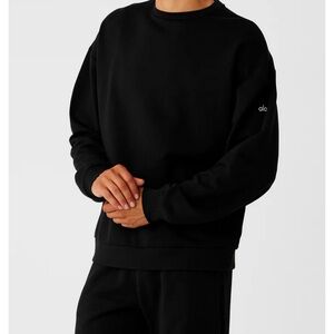 ALO chill crewneck pullover